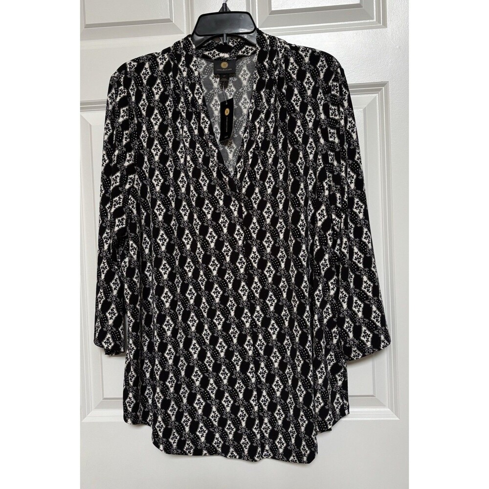 JM COLLECTION TOPS V-NECK 3/4 SLEEVE DEEP BLACK ARGYLE/DIAMOND FLORAL PULLOVER